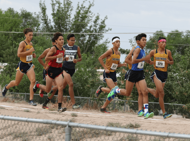 Eastwood pack surrounds runners - Canutillo 2018